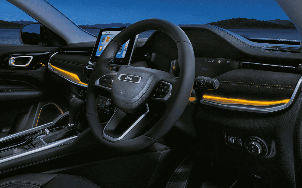 Jeep Meridian Trail Edition 30+ smart connectivity features displayed.
